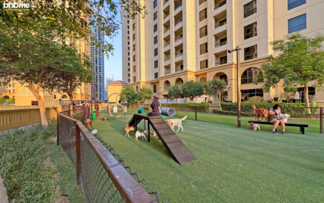 Bnbme | Sadaf | 3 BDR Apartments