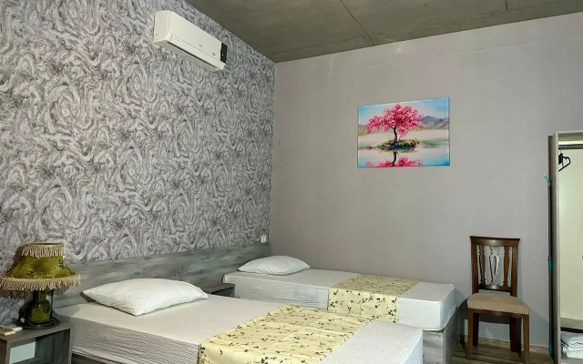 Отель Holiday Garden Tbilisi