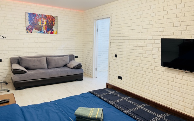 Blagoustroyennye na ulice Koroleva Apartments