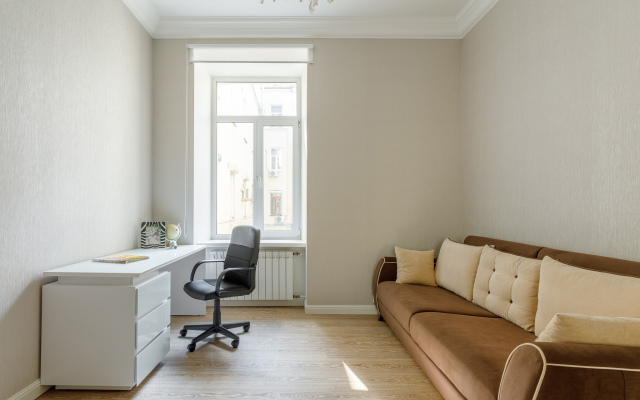 Luchshaya Kvartira with 3 bedrooms near Kremlin