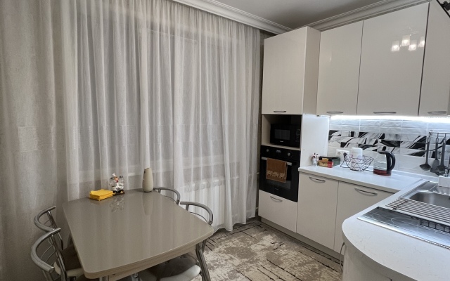 Vblizi s Olimpiyskoy Derevney Flat