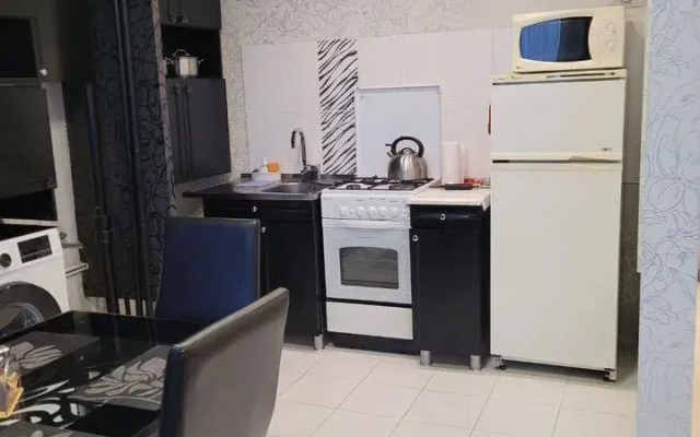 Na Ulitse Tyulenina 1 Apartments