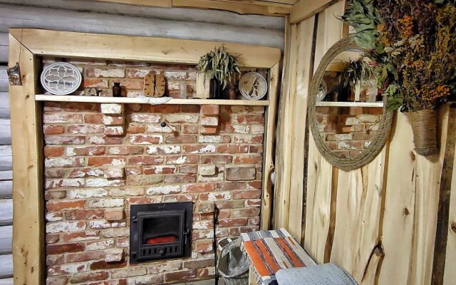 Частный Дом О, Дни в Лесу