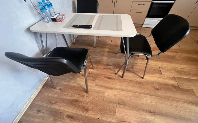 Квартира чистая светлая студия на Геологоразведчиков 44