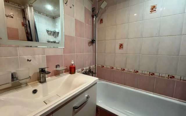 Dvuhkomnatnaya na Zavelich'e Flat