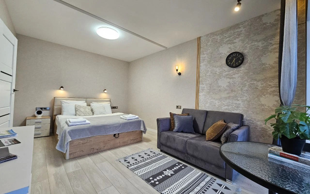 Квартира лофт над елями