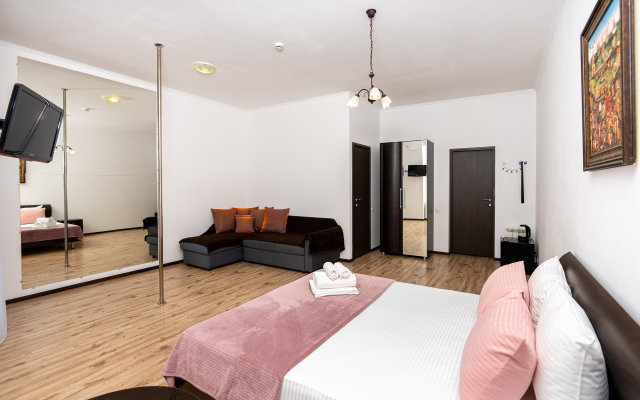 Papaya Park Mini-Hotel