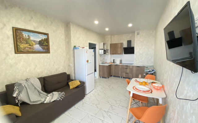 1-komn kvartira V TSENTRE 41 kv.m. ul. Poleszhaeva d.92 Apartments
