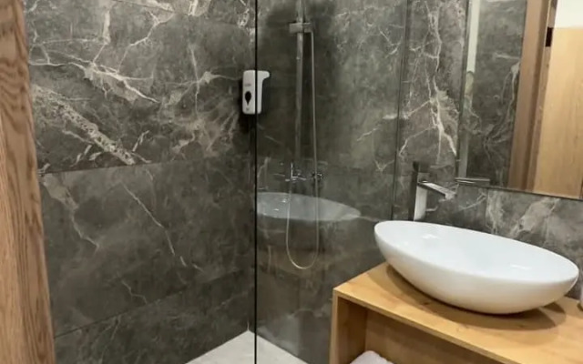 Apartments Na Naberezhnoy Tolstogo, 41, Nomer 9