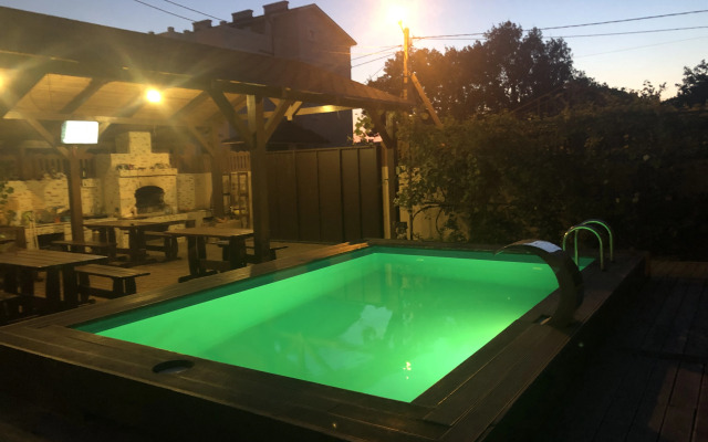 Tri Palmy  Guest house