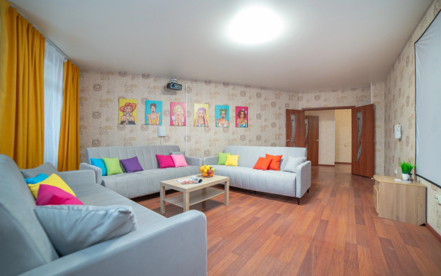 Апартаменты Радищева 33 Трехкомнатная Вторая