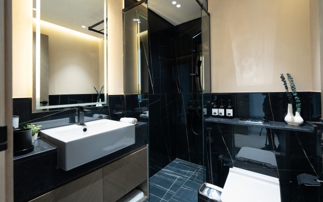 Apartment Keyrock Living - Binghatti Canal Luxury Stay