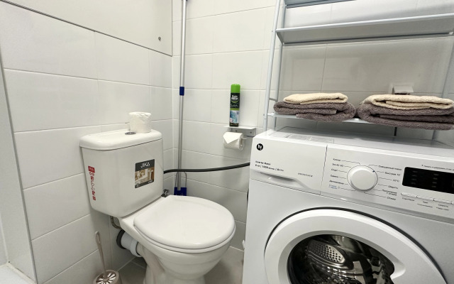 Istoman Two S Vidom Na Prud Apartments