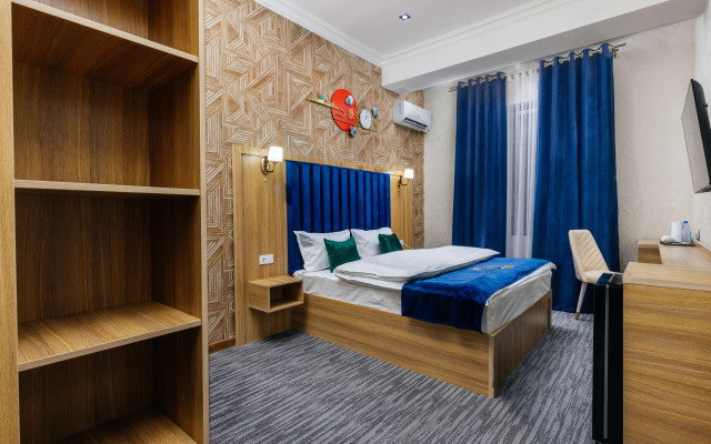 Royal Sebzor Expo Hotel