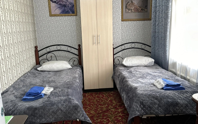 Lotos Hotel