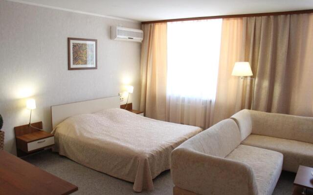 Отель Надеждинский