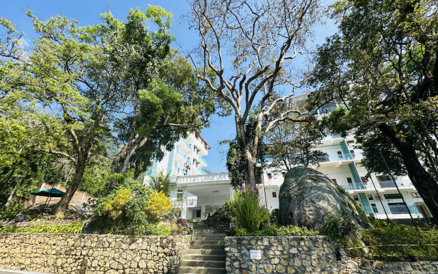 Moi Ella by Dbi Hotel