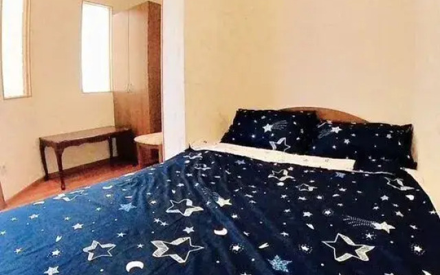 Na Pervomayskoy Ulitse 13 Apartments