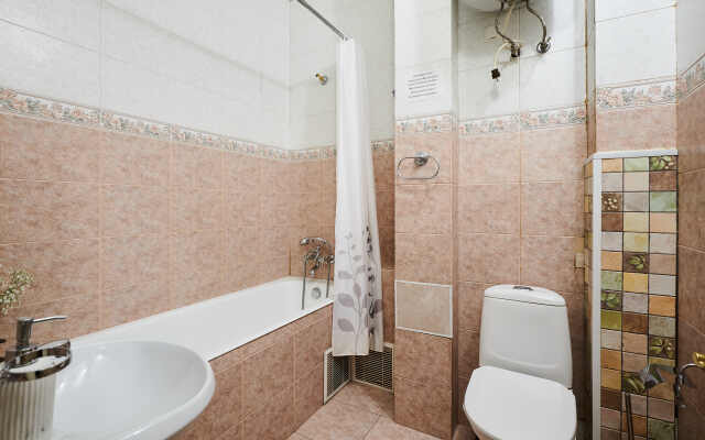 GM Apartments Shikarnaya Pyaterka s domashnim kinoteatrom Flat