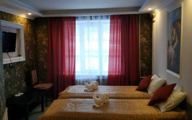 Garden Hotel