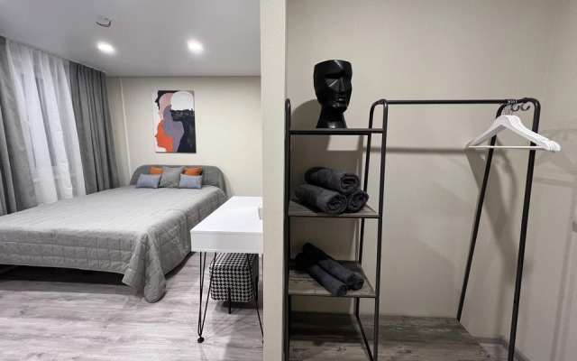 Апартаменты 4 оранжево-черные