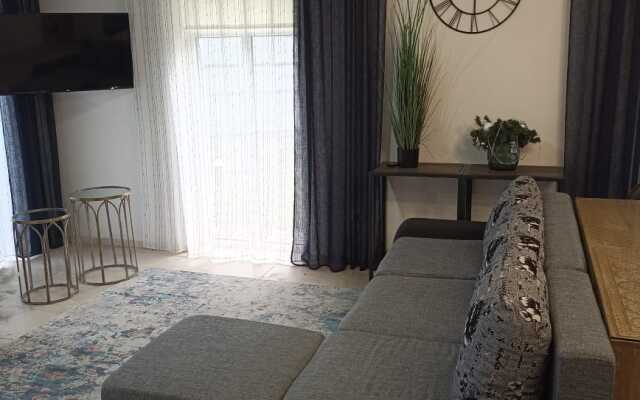 V Tsentre Zelenogradska Guest House