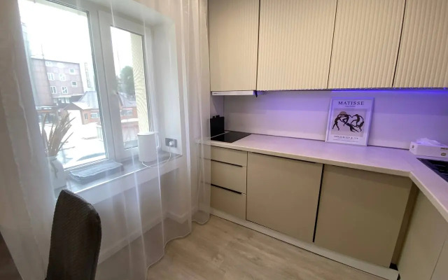 2-K s Klassnym Remontom na Pobede u Tsentra Flat