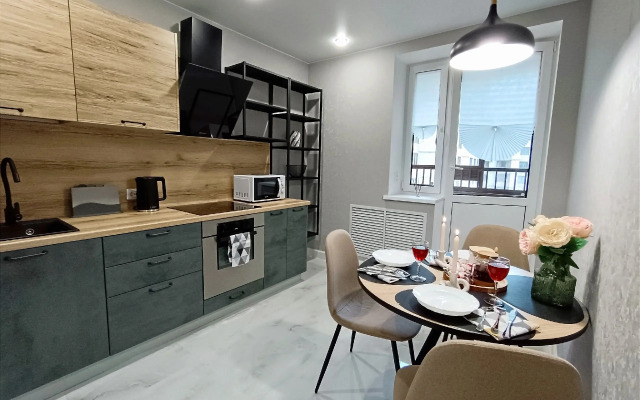 V Lomonosove u lesa Flat