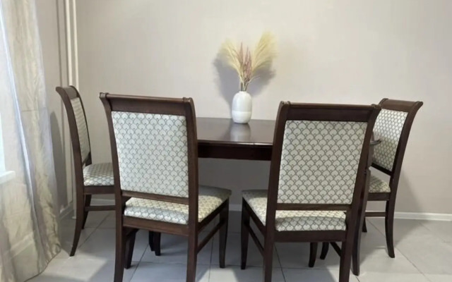 Квартира 2-комнатная у метро Филатов луг