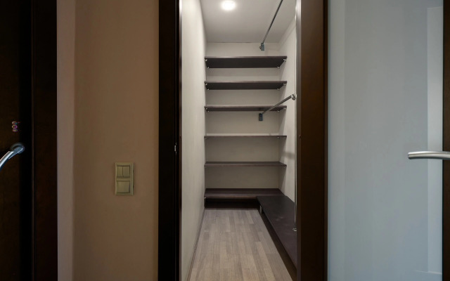 Квартира SpbMain СпбМэйн на наб. реки Карповки