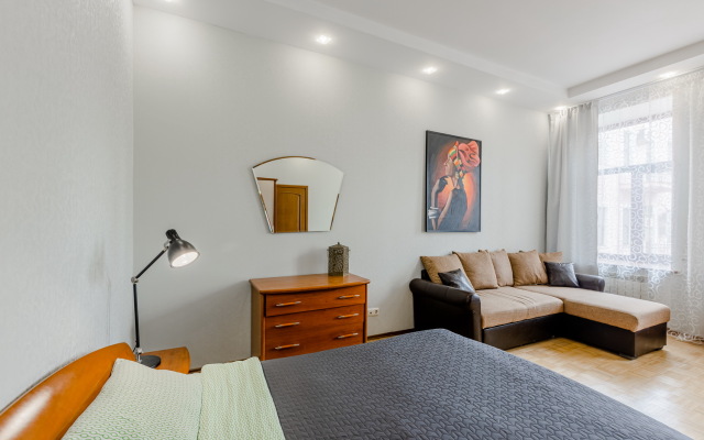 Апартаменты SpbStay с сауной на Невском проспекте 90