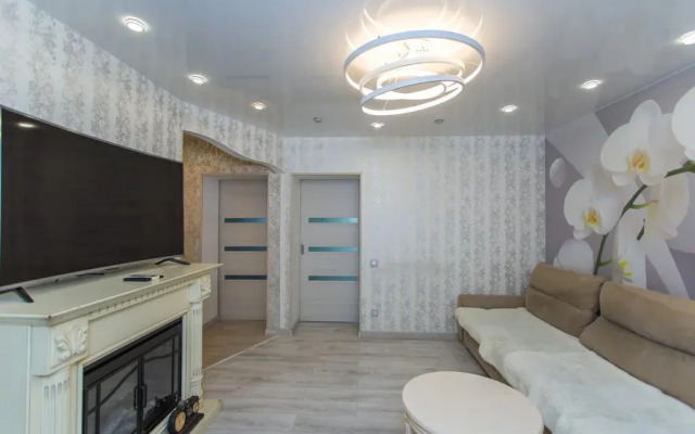 Na Prospekte Krasnogo Znameni 91 Flat