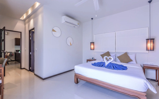 Buton 3 BR, Private Pool, Nai Harn Beach Villa