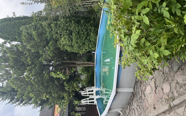 S Basseynom, Saunoy  i Kaminom Private House