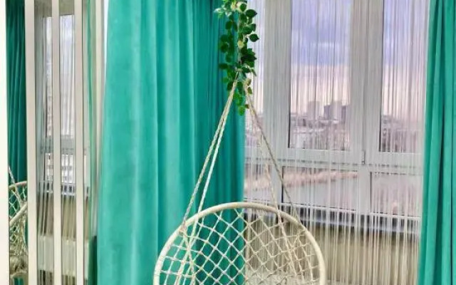 Apartamenty Biryuza Apart Energy s Paryashchej Krovat'yu