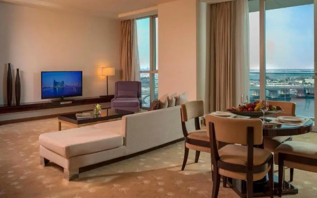 InterContinental Residence Suites Dubai Festival City Hotel