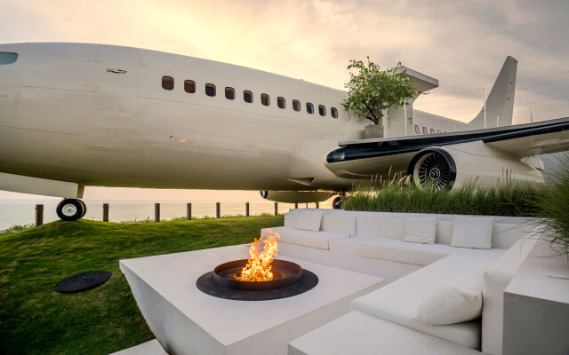 Private Jet Villa