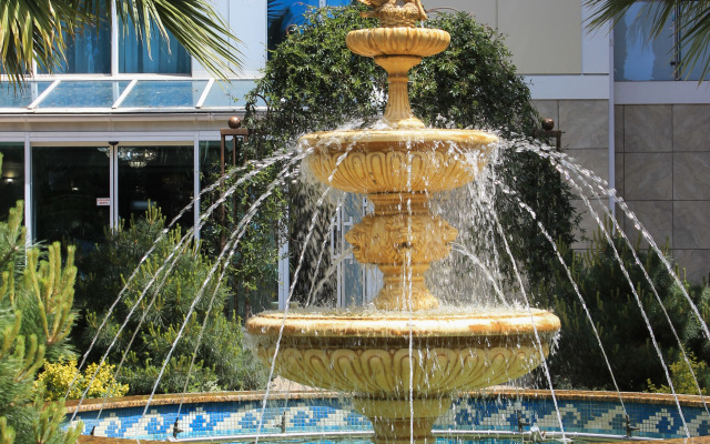 Imeni Chelyskintsev Hotel