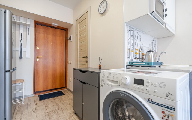 Uyutnaya studiya na prospekte Kosmonavtov Apartments