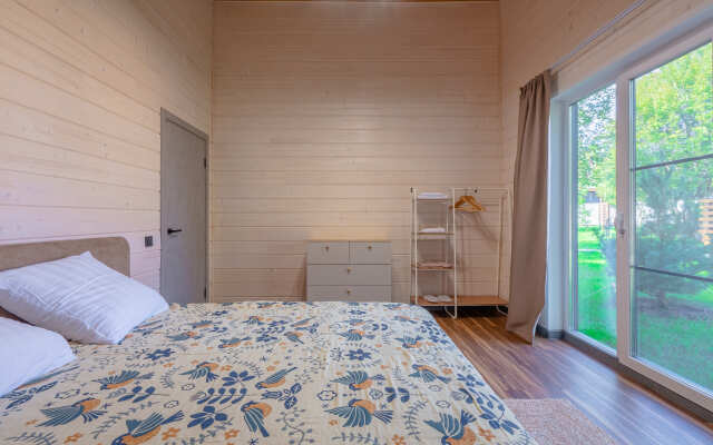 Friends & Family Guest House