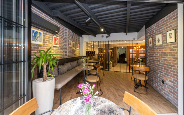 The Marions Suite Hotel