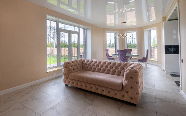 Частный дом Загородный с участком