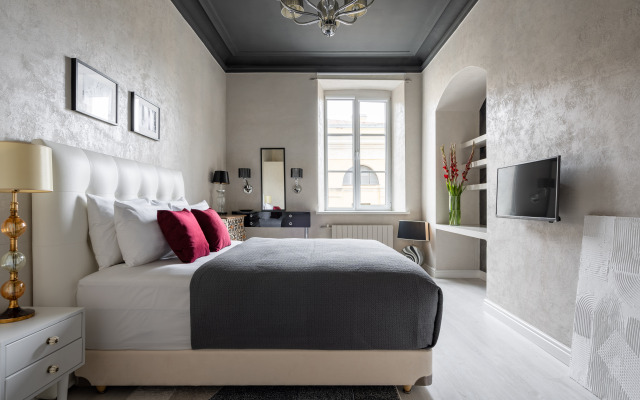 Квартира четырехкомнатная на Почтамтском