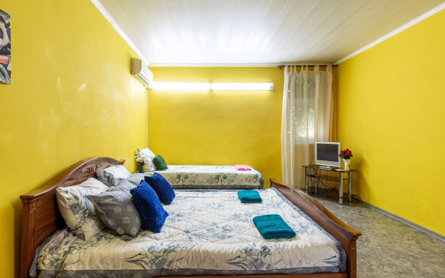 Na Leselidze 10b Guest House