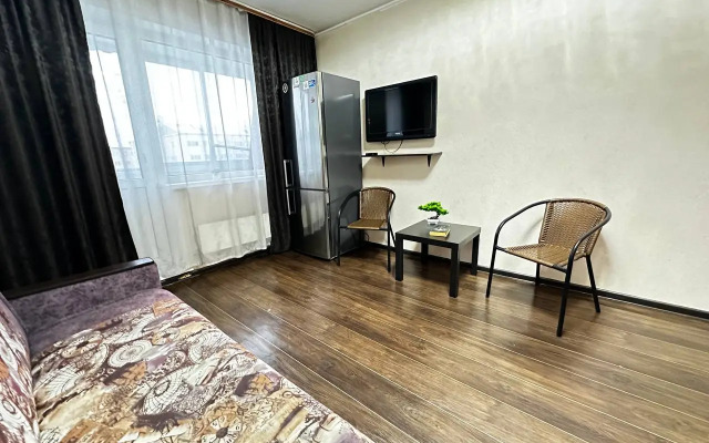 Квартира на Зварыгина 20