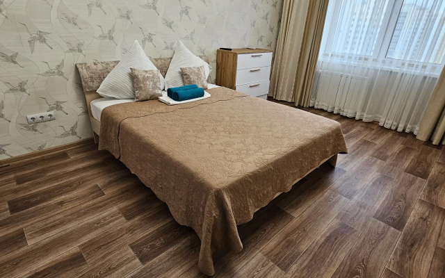 Trekhkomnatnye Na Yemlyutina Flat