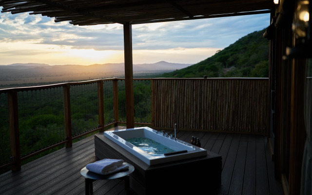 Neptune Serengeti Luxury Hotel