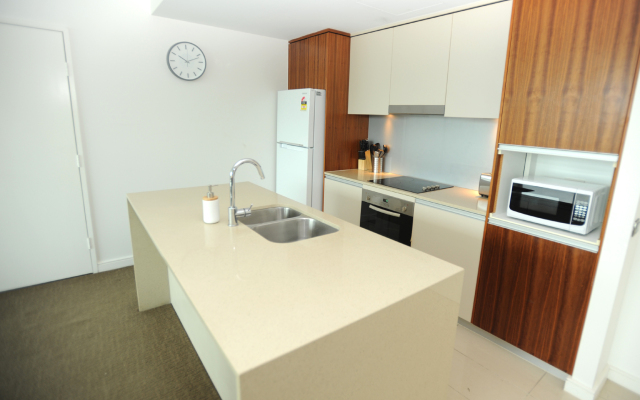 Modern Apartment with Resort Style Living Surfers Paradise