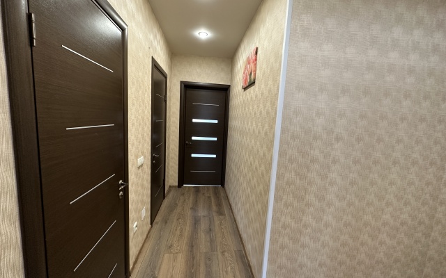 Trekhkomnatnya Kvartira ZhK Zeleny Bereg Apartments