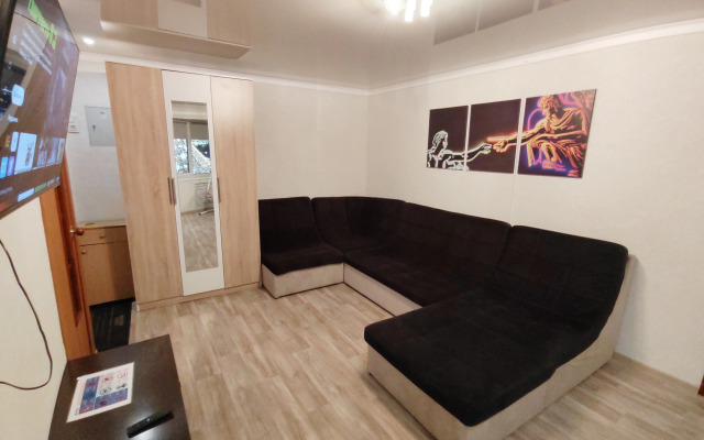 S Vidom Na Ploschad Pyat Uglov Flat